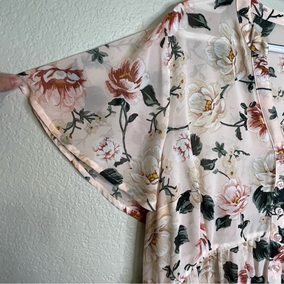 NWT Torrid Peach Floral Button Down Long High Low Blouse 1X (Torrid Size 1) - Picture 6 of 15